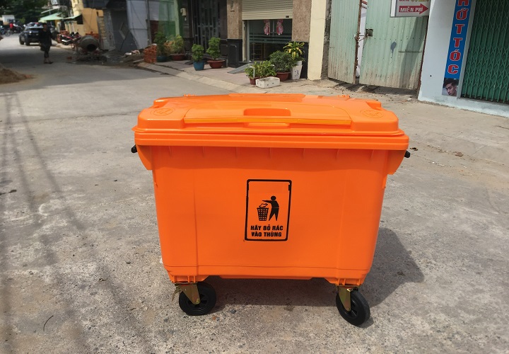 Thùng rác màu cam có ý nghĩa gì? Chứa loại rác nào?